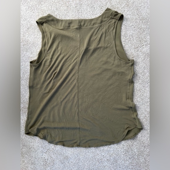 NY & Co. SoHo Collection Extra Large Olive Green Deep V-Neck Top - Picture 4 of 5